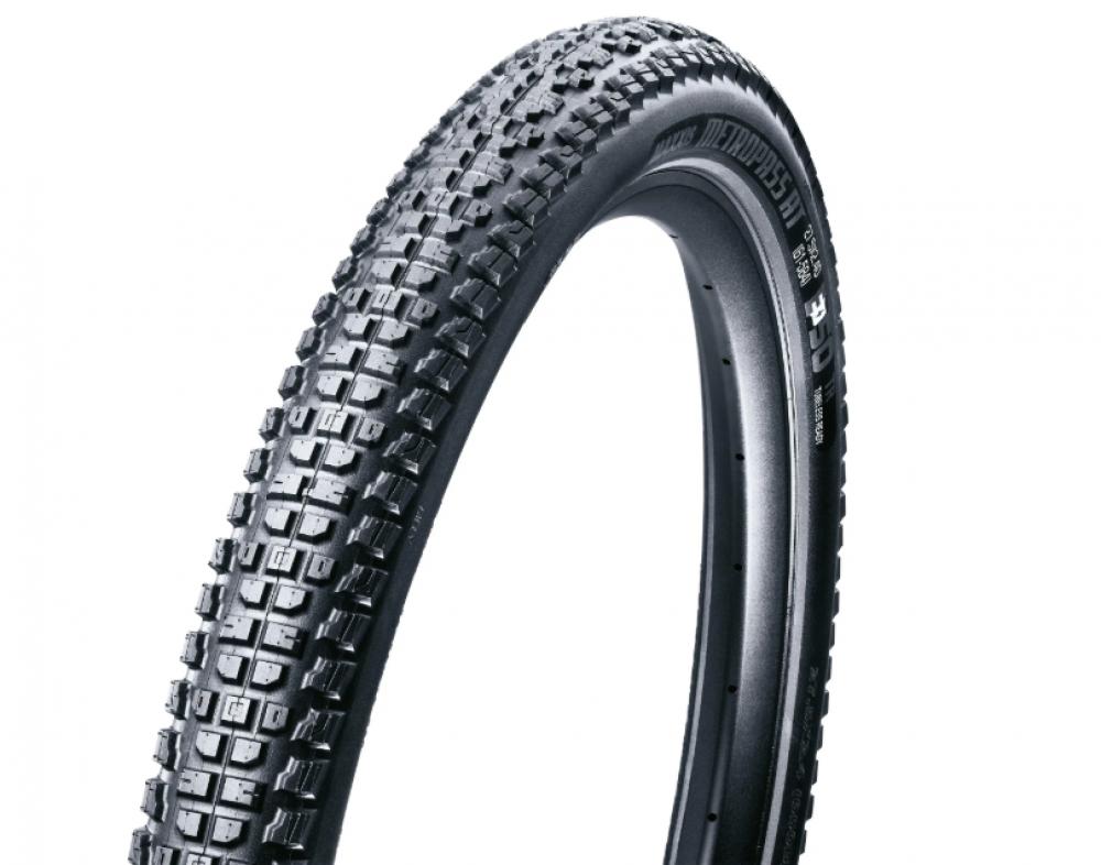 Maxxis MetroPass AT Drahtreifen 27.5x2.40", 61-584, schwarz mit Reflexstreifen, E-50 zertifiziert, Tubeless Ready