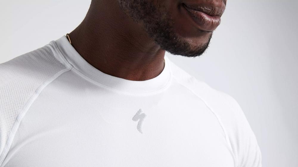 SEAMLESS LIGHT BASELAYER SS MEN WHT L/XL - Nahtloses Funktionsshirt Herren - Bekleidung