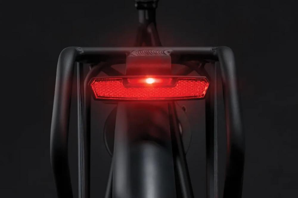 Axa Rücklicht E-Bike-Tr.-Rücklicht Juno 6-12V schwarz 80mm DC AXA NL 93929195SC StVZO