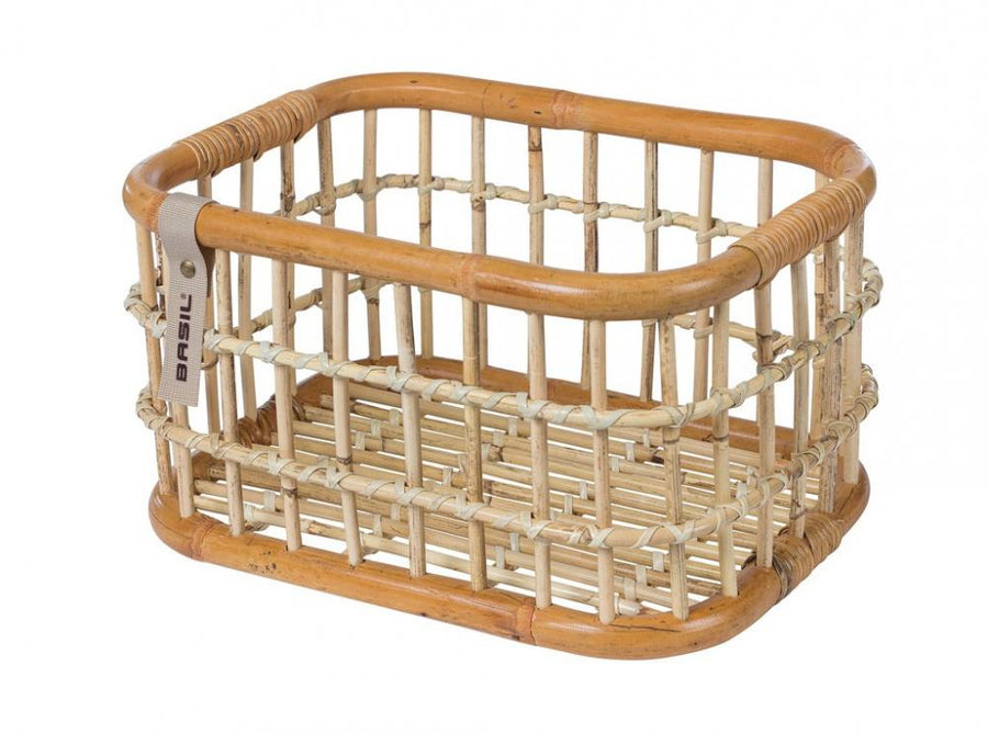 Naturbrauner Basil Green Life Rattan Fahrradkorb M, handgefertigt, nachhaltiges Design, für vorne und hinten geeignet.