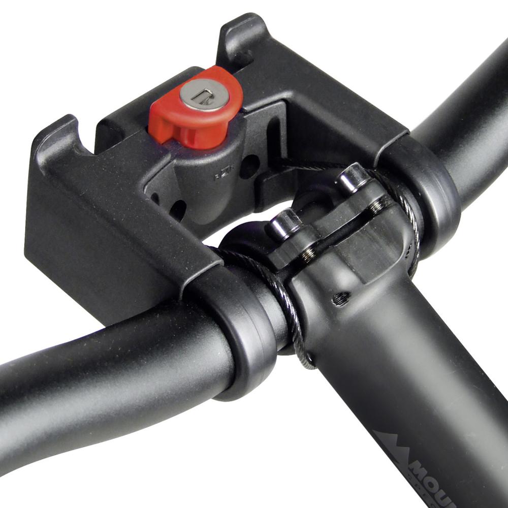 KLICKfix Lenkeradapter mit Schloss 22–26 mm montiert an Fahrradlenker zur stabilen Befestigung von Körben und Taschen.