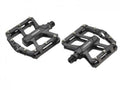 Zwei schwarze Voxom PE16 MTB Pedale aus eloxiertem Aluminium mit Cr-Mo Achse und Austausch-Pins.