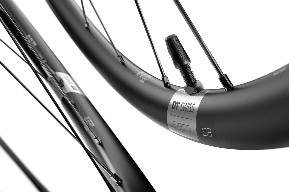 DT Swiss Laufrad E 1800 SPLINE 29" 622 x 23 mm schwarz - zuverlässiges Tubeless Disc-Vorderrad