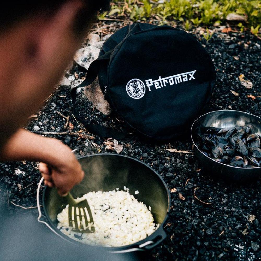 Petromax Transporttasche für Feuertopf ft6, ft9 & Atago Gasgrill  robuste, reißfeste Tasche aus Ripstop-Nylon mit verstärktem Boden und zusätzlichem Stauraum für Zubehör