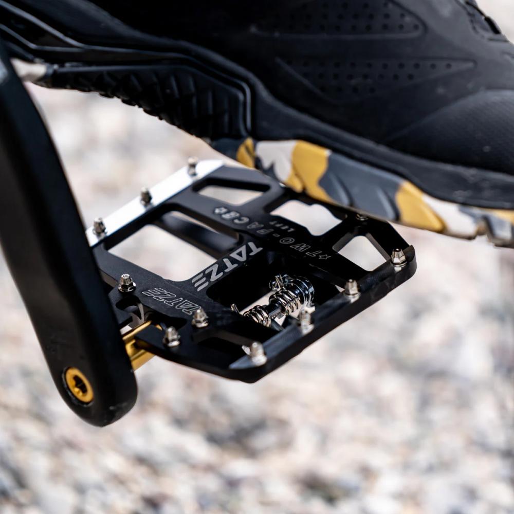Tatze Two-Face MTB Hybrid Pedale  Robuste Kombipedale mit 14 austauschbaren Pins, Cr-Mo-Achse, CNC-gefrästem Aluminiumkörper, ideal für MTB und Trail-Einsätze