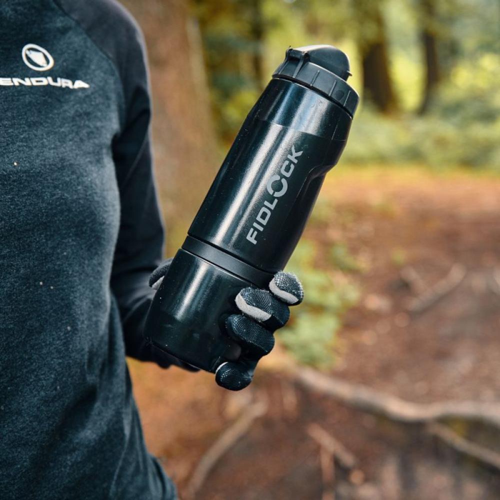 Fidlock Twist Bottle 800 ml + Bike Base Black Trinkflasche