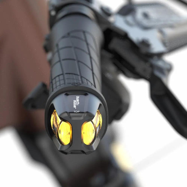 Leuchtender TURNTEC T2 Fahrradblinker mit nach vorne und hinten sichtbaren Lichtflächen