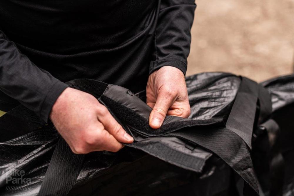 BikeParka Fahrradtransporttasche BIKE BAG Black - saubere Fahrradmitnahme