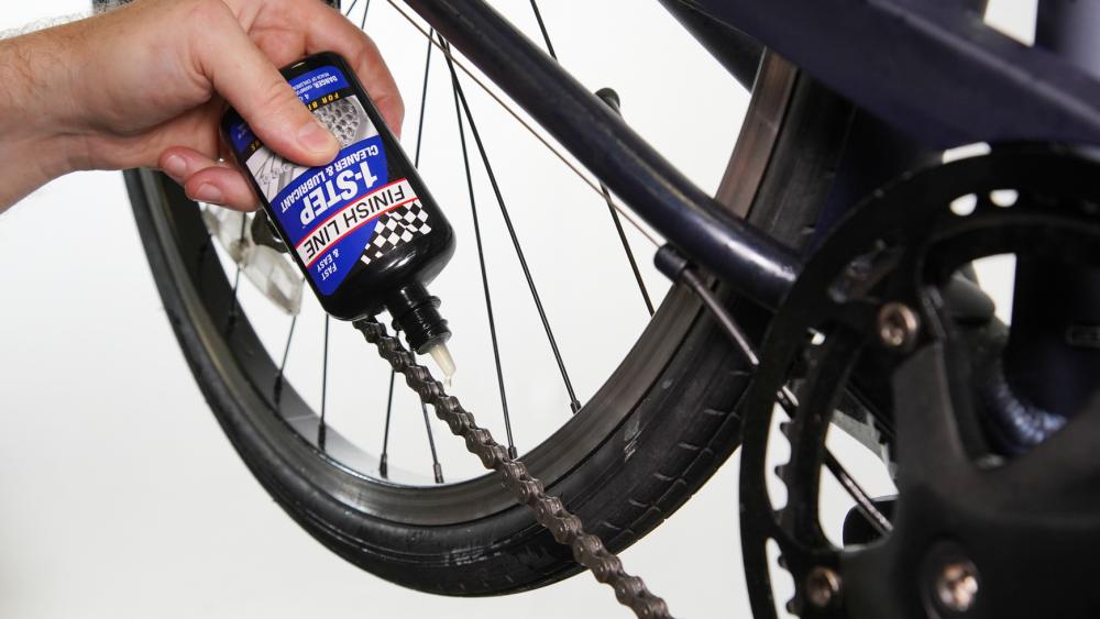Finish Line 1-Step Universalschmiermittel 120ml - Kettenöl für Reinigung und Schmierung in einem, reduziert Reibung, schützt vor Verschleiß und Korrosion