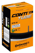 Continental Schlauch Conti MTB 26 Downhill, 26x2.50/2.70", 57/70-559, AV 40mm auf oranger Verpackung.