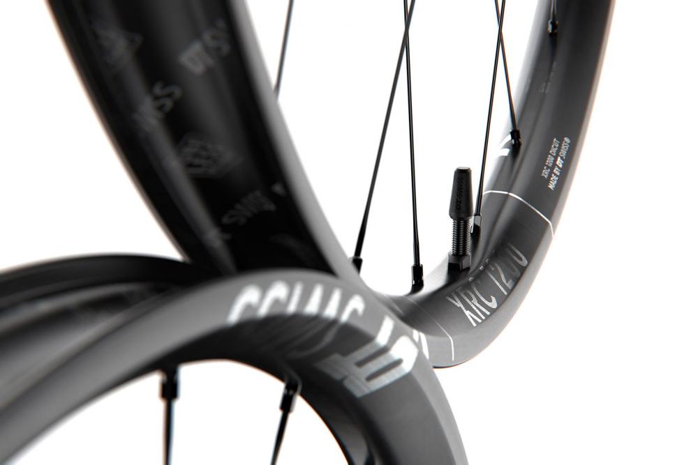DT Swiss XRC 1200 Spline 29" Laufrad 622 x 30 mm Schwarz - ultraleichtes XC-Carbonrad
