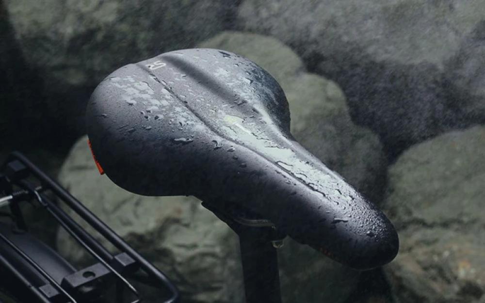 Selle Royal Explora 45° Athletic Unisex Fahrradsattel, ergonomisch und nass, für sportliche Touren.