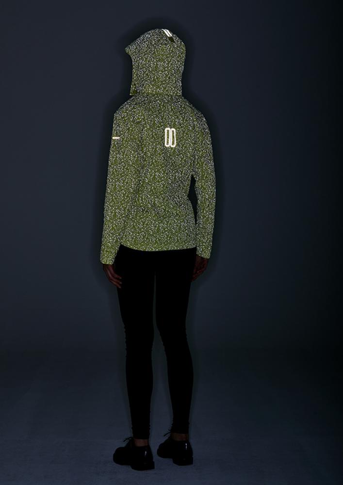 Basil Bekleidung Skane HiVis Damen Regenjacke neongelb M - 360° reflektierend - wasserdicht & atmungsaktiv (10.000 WP/MVP) Bionic Finish® Eco taillierter Schnitt & helmtaugliche Kapuze