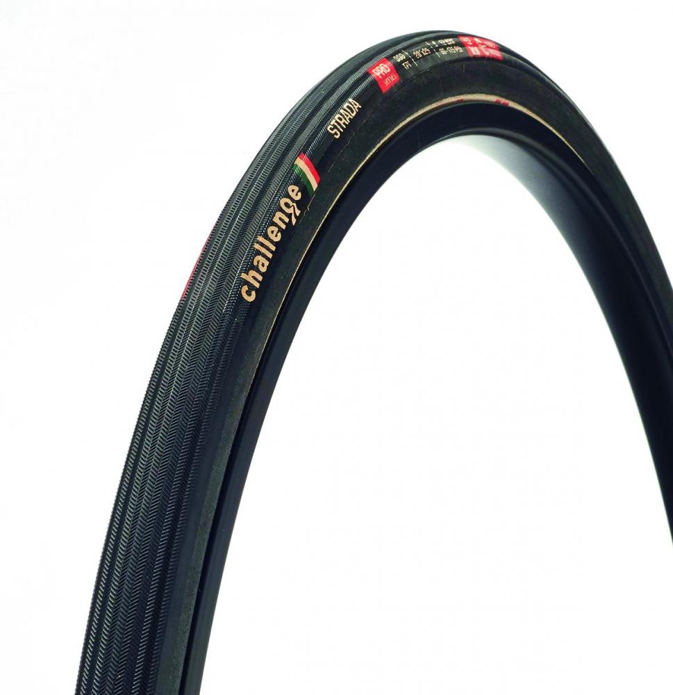 Road-reifen Strada Pro Handmade Clincher 25-622 Schwarz/schwarz - Komfortstarker Rennradreifen Mit Top-grip