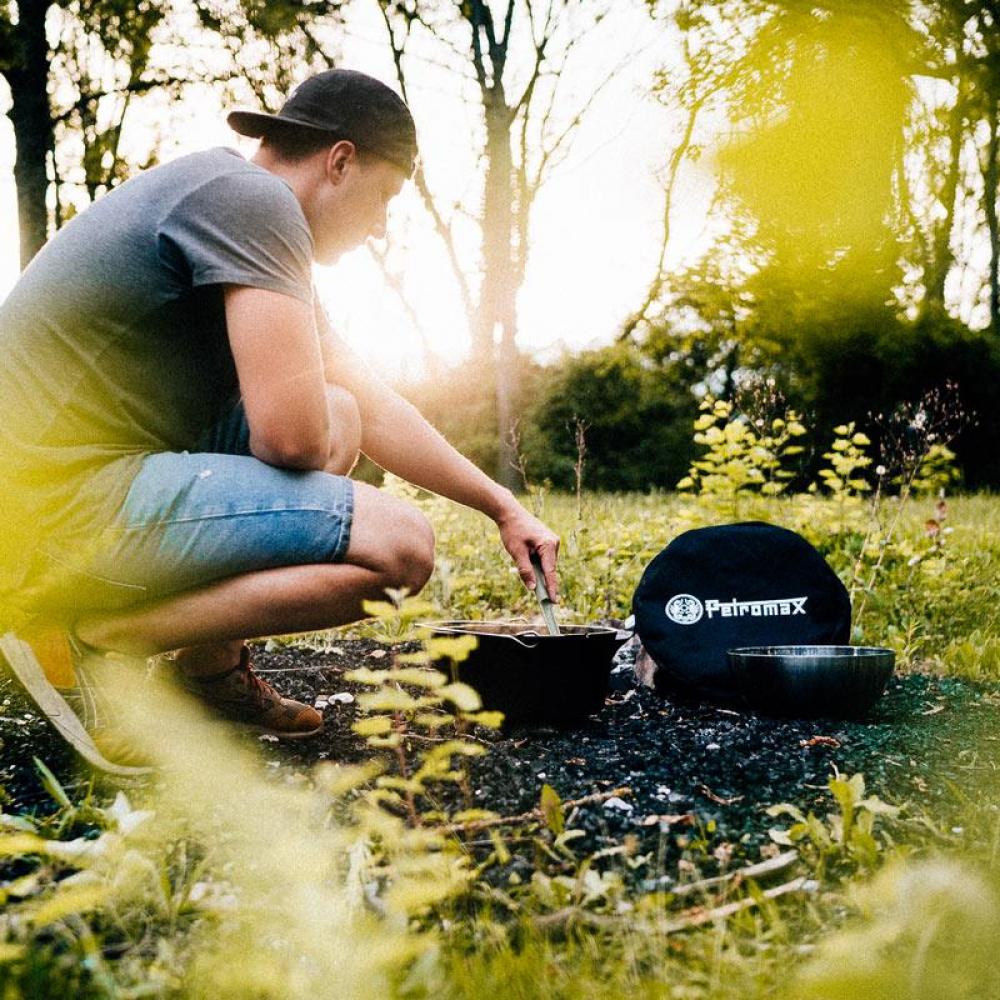 Petromax Transporttasche für Feuertopf ft6, ft9 & Atago Gasgrill  robuste, reißfeste Tasche aus Ripstop-Nylon mit verstärktem Boden und zusätzlichem Stauraum für Zubehör