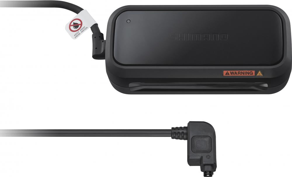 SHIMANO E-Bike Akku-Ladegerät EC-E6002 schwarz, ohne Netzkabel, mit Anschlusskabel.