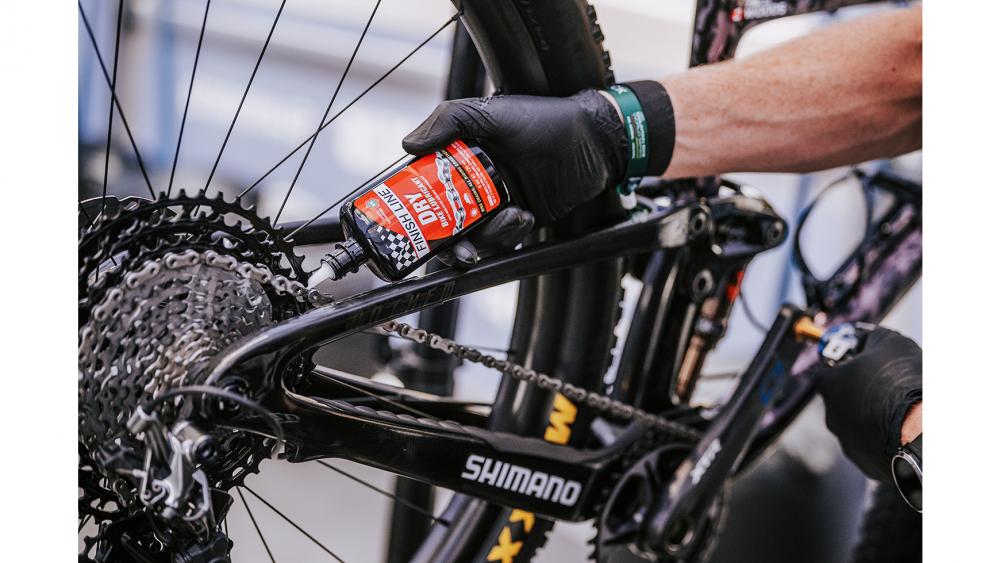 Finish Line Trockenschmiermittel BN 240 ml - Hochleistungsfähiges Nano-Keramik-Bornitrid, reduziert Reibung und Verschleiß, bildet trockenen wachsartigen Film, 100 % fluorfrei