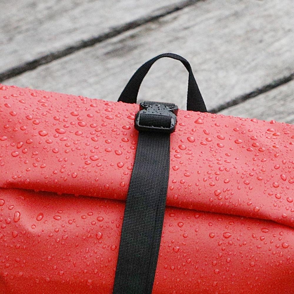 Haberland Bike-Rucksack H2O schwarz/rot - wasserdichte Gepäckträgertasche mit Tragesystem