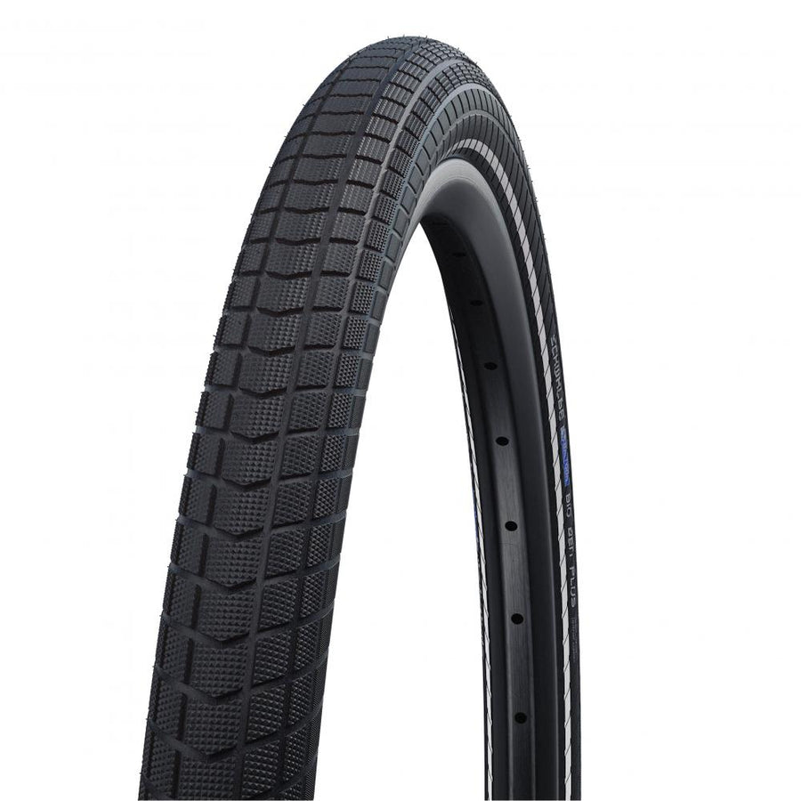 Schwarzer Schwalbe BIG BEN PLUS Fahrradreifen 26x2.15 E-50 mit GreenGuard und ADDIX Technologie, auf weißem Hintergrund.