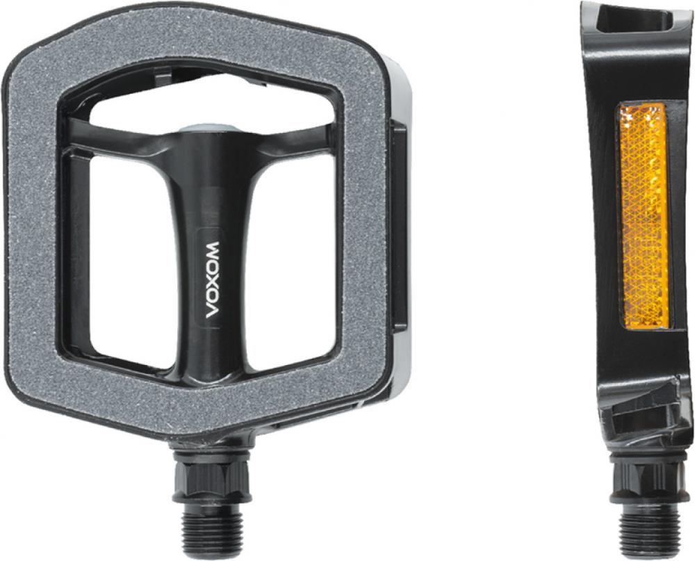 Schwarzes Voxom Pe13 Touring Fahrradpedal mit Sandpapier-Grip, Boron-Achse und Reflektor.