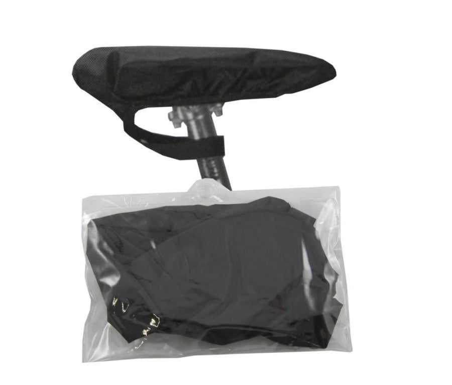Hock Regenschutzhaube für Fahrradsättel schwarz auf einem Fahrradsattel und eine weitere verpackt im Beutel.