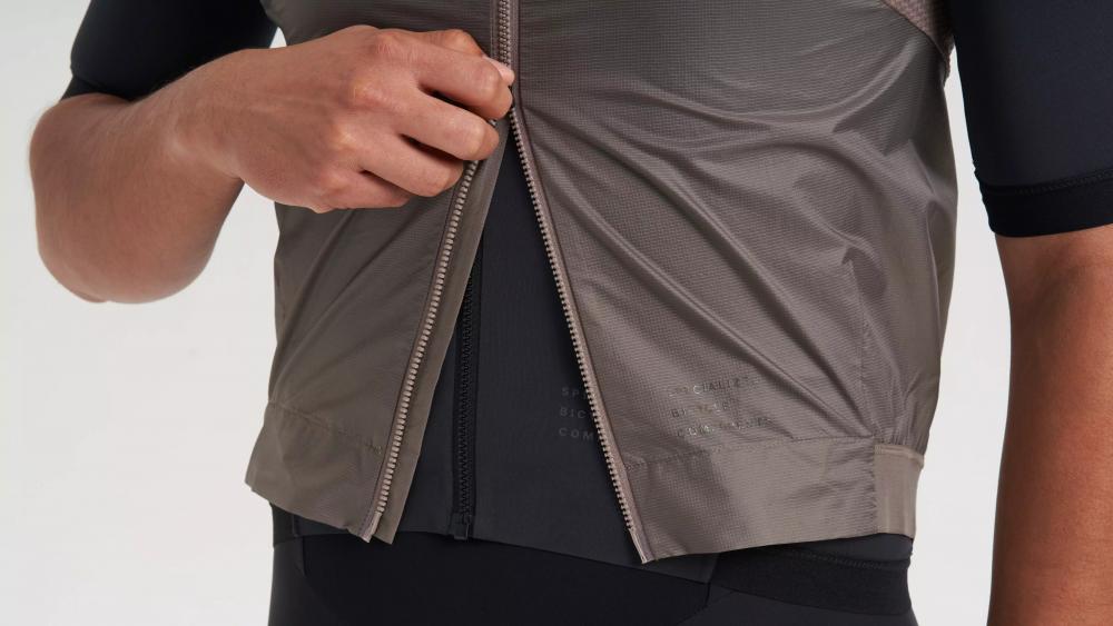 PRIME WIND VEST MEN GUN S - Windweste aus recyceltem Nylon - Bekleidung