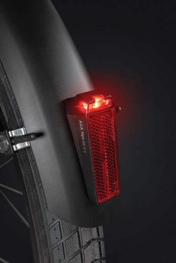 AXA NYX E-Bike Rücklicht 6-12V leuchtet rot am Schutzblech, StVZO zugelassen.