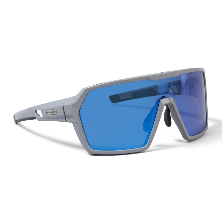 Endura SingleTrack Brillenset Grau - MTB Sportbrille mit 3 Wechselgläsern, Anti-Beschlag, UV400, TR90-Rahmen, inkl. Hardcase - OneSize