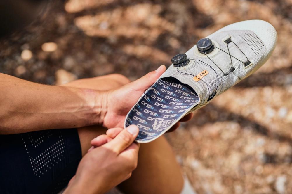 SQlab SQ-Insoles ONE11 med 40 - Orthopädische Einlegesohlen mit Mittelfußstütze