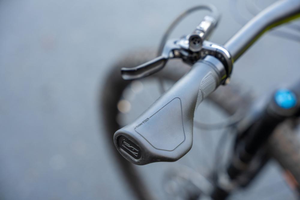 CONTEC GRIFF MERGE CITY ERGO 140MM SCHWARZ