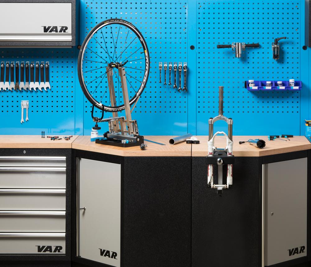 VAR Werkzeuglochwand MO-52232 für Eckschrank 1052, 800 schwarz - flexible Organisation