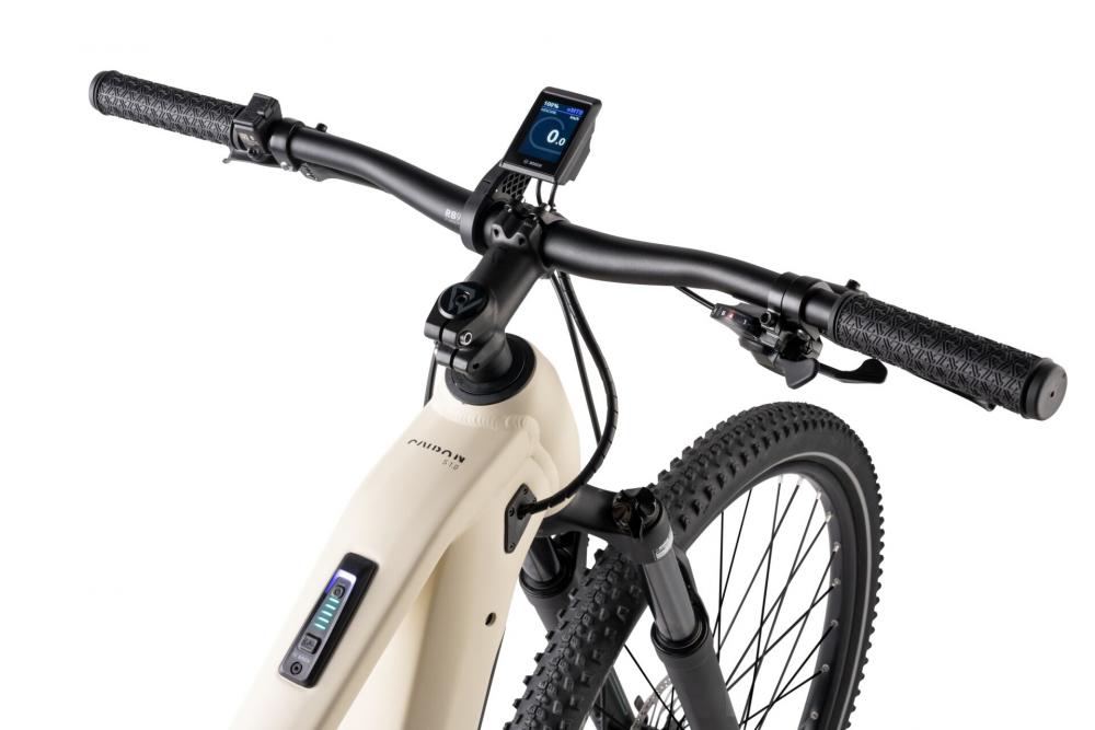 CONWAY Elektro-MTB Hardtail "Cairon S 1.0" (#1), Diamant, 27,5", ivory matt / black matt, 9-Gang SHIMANO "Cues", 41 cm / SnnDas Elektro-MTB Hardtail besteht aus einem Aluminiumrahmen. Die Federgabel bietet einen Gabelfederweg von 120 mm. Der Antrieb erfol