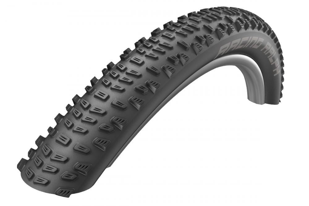 Schwalbe Racing Ralph Fahrradreifen schwarz mit markantem Profil und Schriftzug auf der Seitenwand.