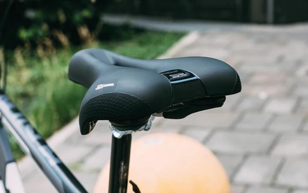 Schwarzer Selle Royal Ellipse Moderate Unisex Fahrradsattel für maximalen City-Komfort.