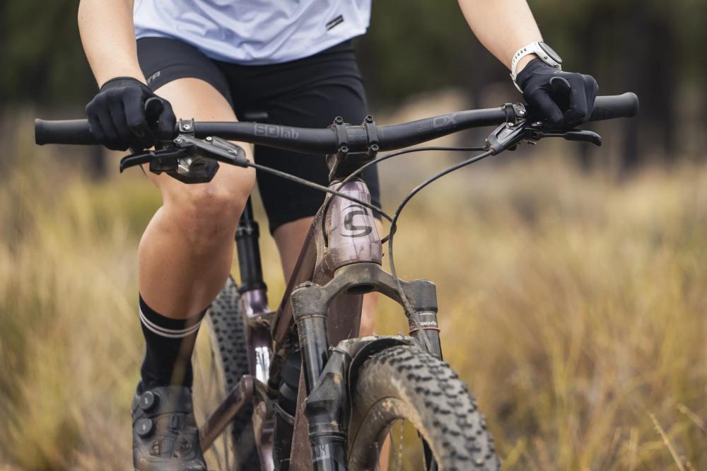 SQlab Innerbarends 411 2.0 BLK/BLK - Ergonomische Lenkeraufsätze für MTB und Trekking - Lenkeraufsatz
