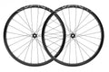 Zwei schwarze Campagnolo Levante Laufräder mit 2-WayFit DB und Shimano HG Freilauf.