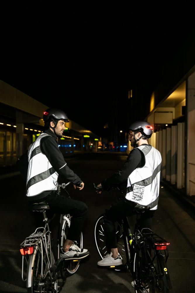 Wowow Sicherheitsweste Roadie Jacket Full Reflective, Größe L, grau  Hochreflektierende Jacke für optimale Sichtbarkeit bei Dunkelheit, wasserabweisend