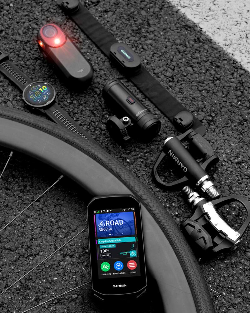 Garmin Edge 1050 GPS-Fahrradcomputer: 3,5" LCD, 480x800 Pixel, bis zu 20h Akkulaufzeit, GroupRide, Garmin Pay, vorinstallierte Fahrradkarten