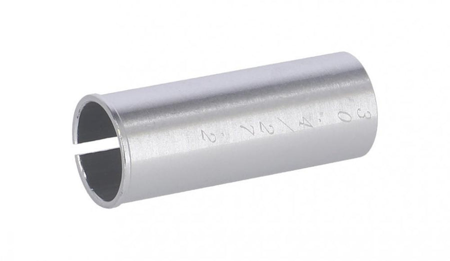 Silberne XLC Kalibrierbuchse SP-X20 für 27,2mm Sattelstützen auf 30,2/30,4mm Rahmenrohre.