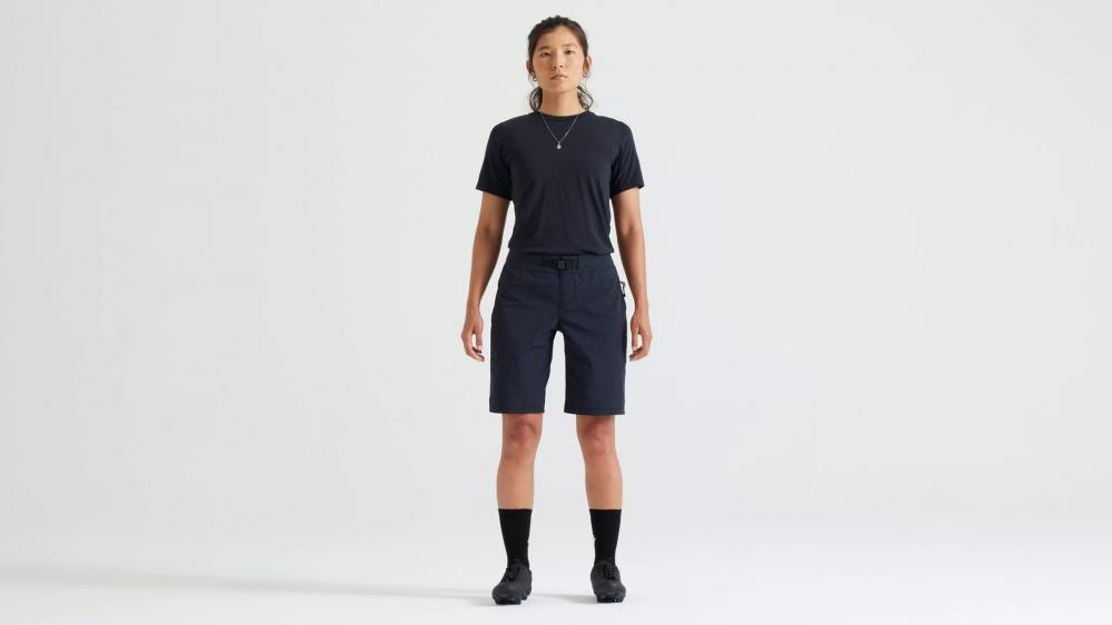 ADV AIR SHORT WMN BLK L