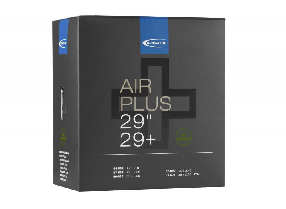 Schwalbe Schlauch AV19AP Air Plus 29/29+ Zoll, 54/65-622, 40mm Autoventil in schwarzer Produktverpackung.
