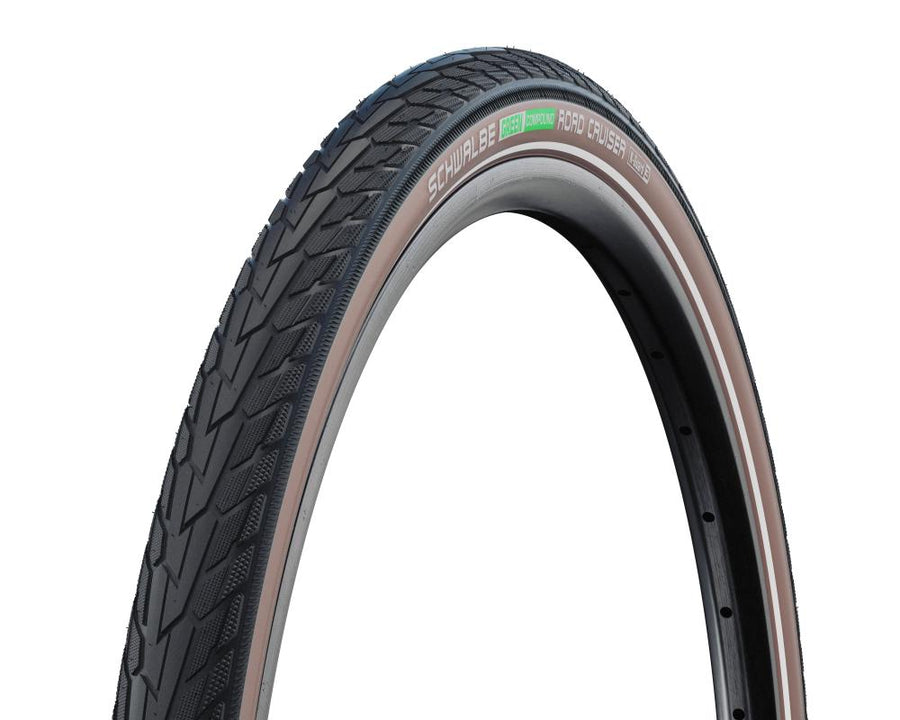 Schwalbe Road Cruiser Fahrradreifen 700x40C mit brauner Seitenwand, weißem Streifen und Green Compound.