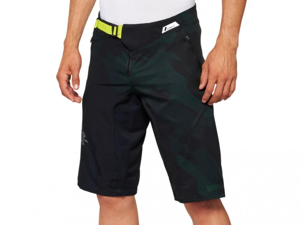 100% Airmatic LE Shorts 32" Black Camo. - komfortable Trail-Bikeshorts in moderner Ausführung