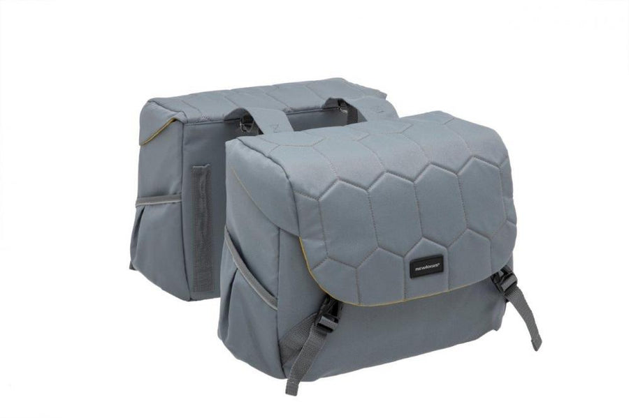 Graue New Looxs Mondi Joy Double Quilted 37L Doppelpacktasche mit Wabenmuster für Fahrradgepäckträger.