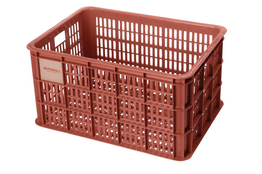 Basil Crate L Fahrradkiste terra red, robuste Kunststoffbox für Gepäckträger, 40L Volumen, mit Basil Logo.