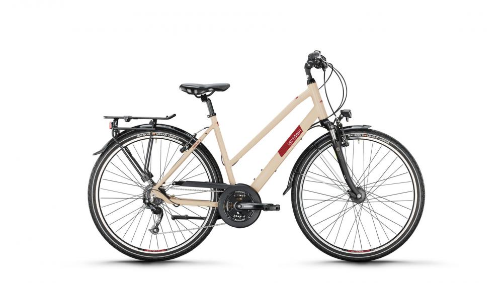 VICTORIA Trekkingrad "TREQANA 2" Mod. 24, Trapez, 28", grey beige matt, 3x8-Gang Microshift "RD-M26L", 51 cm / MnnMit 24 Gängen bietet das Alltagsmodell ausreichend Übersetzungsbandbreite, um auch kleinere Anstiege gut zu meistern.