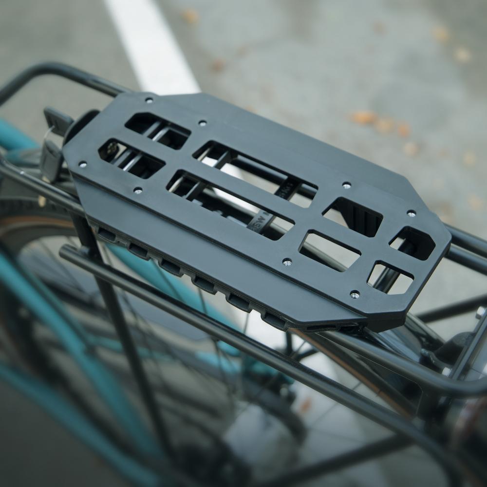 Northwind MonkeyLoad-T Adapterplatte schwarz, abschließbar, kompatibel mit i:SY Gepäckträger ab 2022, für sicheren Transport, max. Traglast 10 kg, stabile Montage