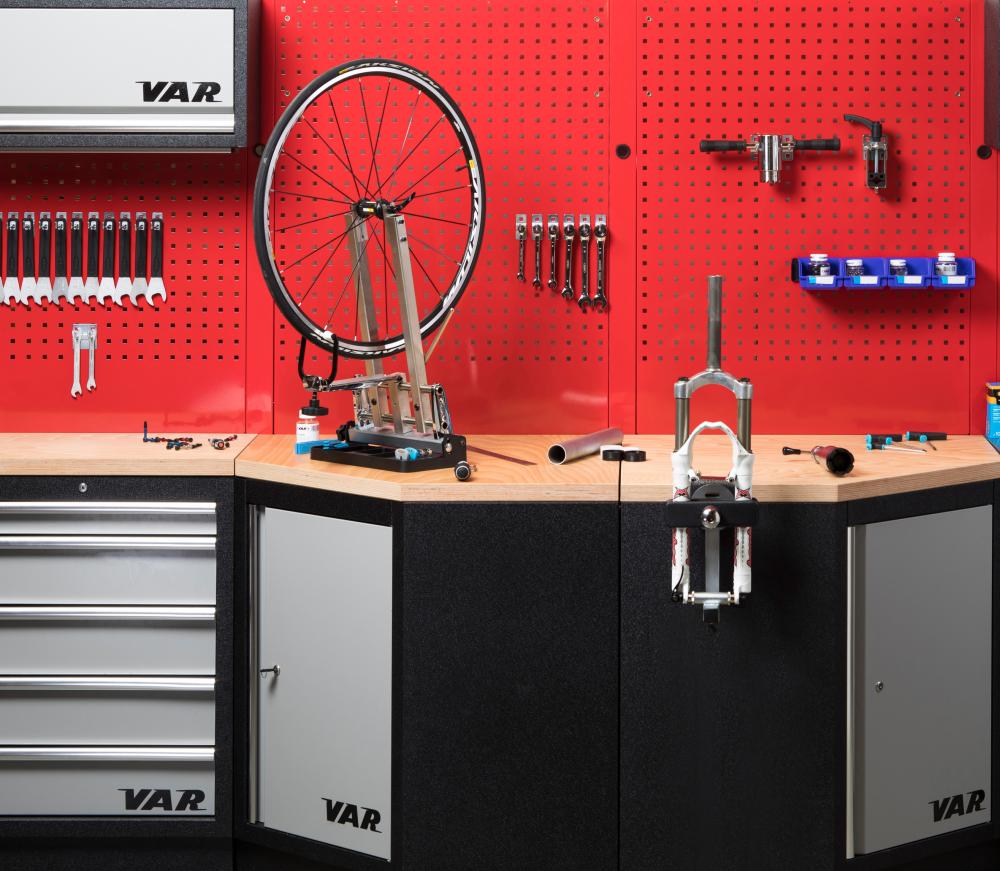 VAR Werkzeuglochwand MO-52232 für Eckschrank 1052, 800 schwarz - flexible Organisation