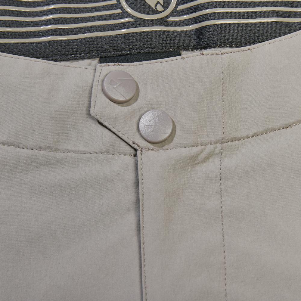 Endura GV500 Foyle Short fossil L - schlank geschnittene Gravel Radhose, leicht, robust und atmungsaktiv, perfekt kombinierbar mit GR500 Reiver Bibshort