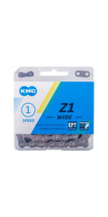 KMC Z1 Wide EPT Singlespeed Fahrradkette mit 112 Gliedern und Antirost-Beschichtung in klarer Verpackung.